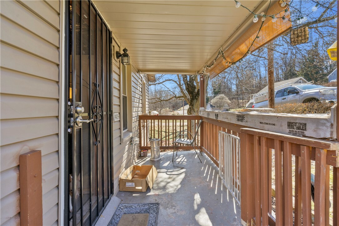 Property Photo:  1409 Herbert St  PA 15137 