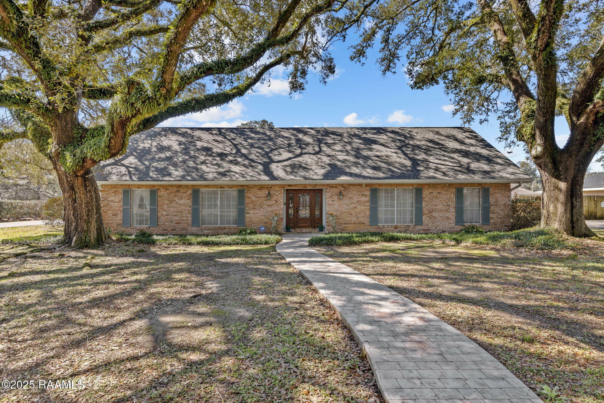 Property Photo: 201 Saxon Drive LA 70508