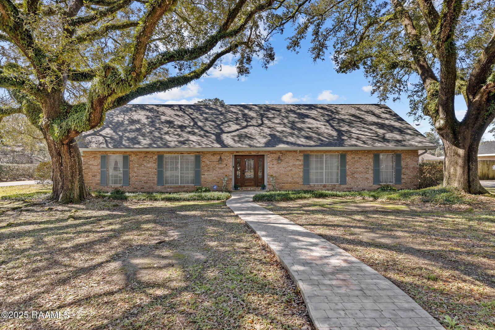 Property Photo:  201 Saxon Drive  LA 70508 