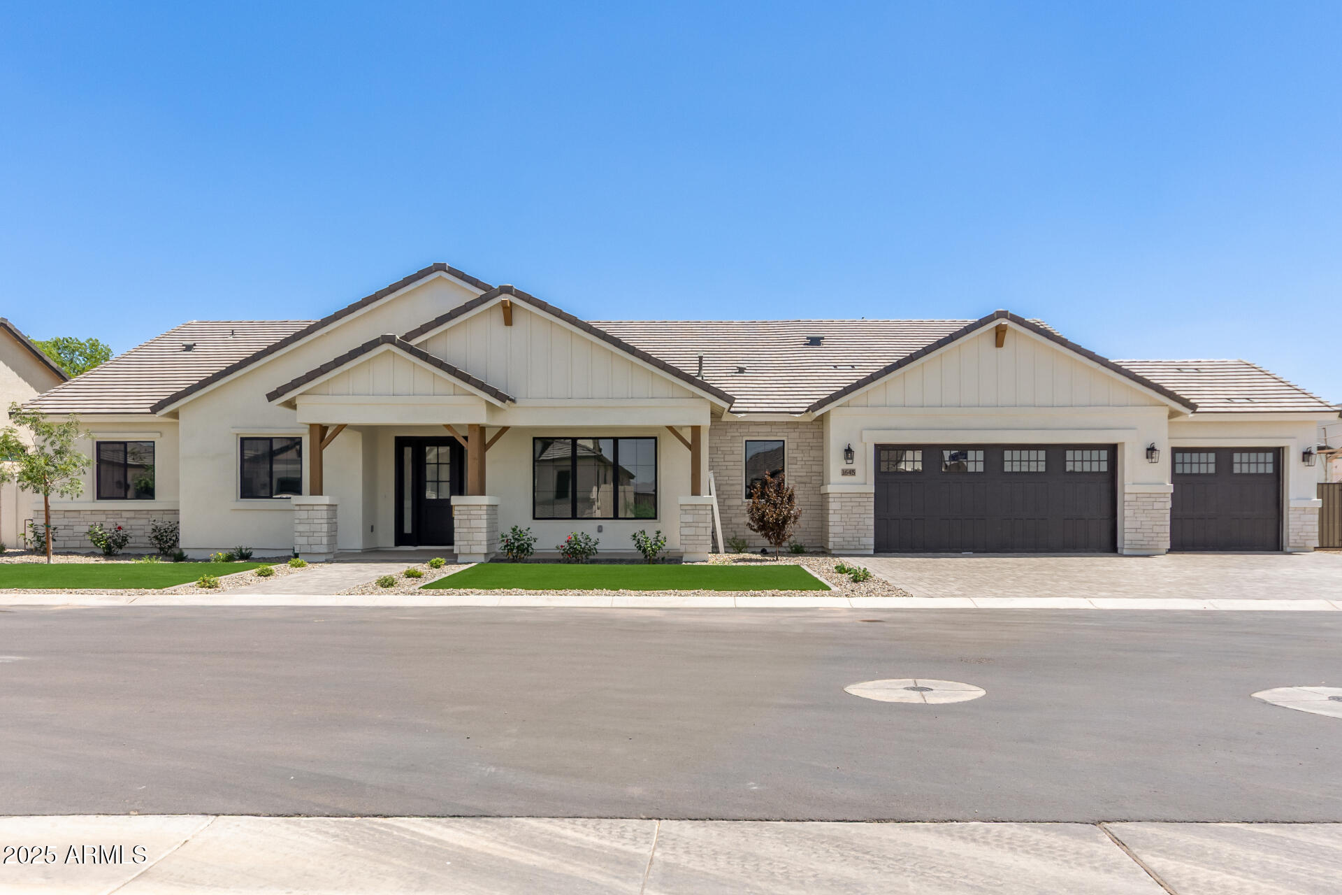 Property Photo: 1645 E Minton Street AZ 85203