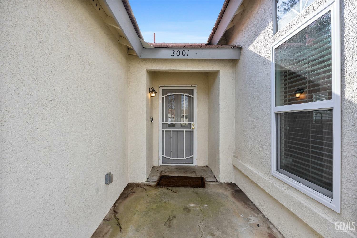 Property Photo: 3001 Odessa Court CA 93312