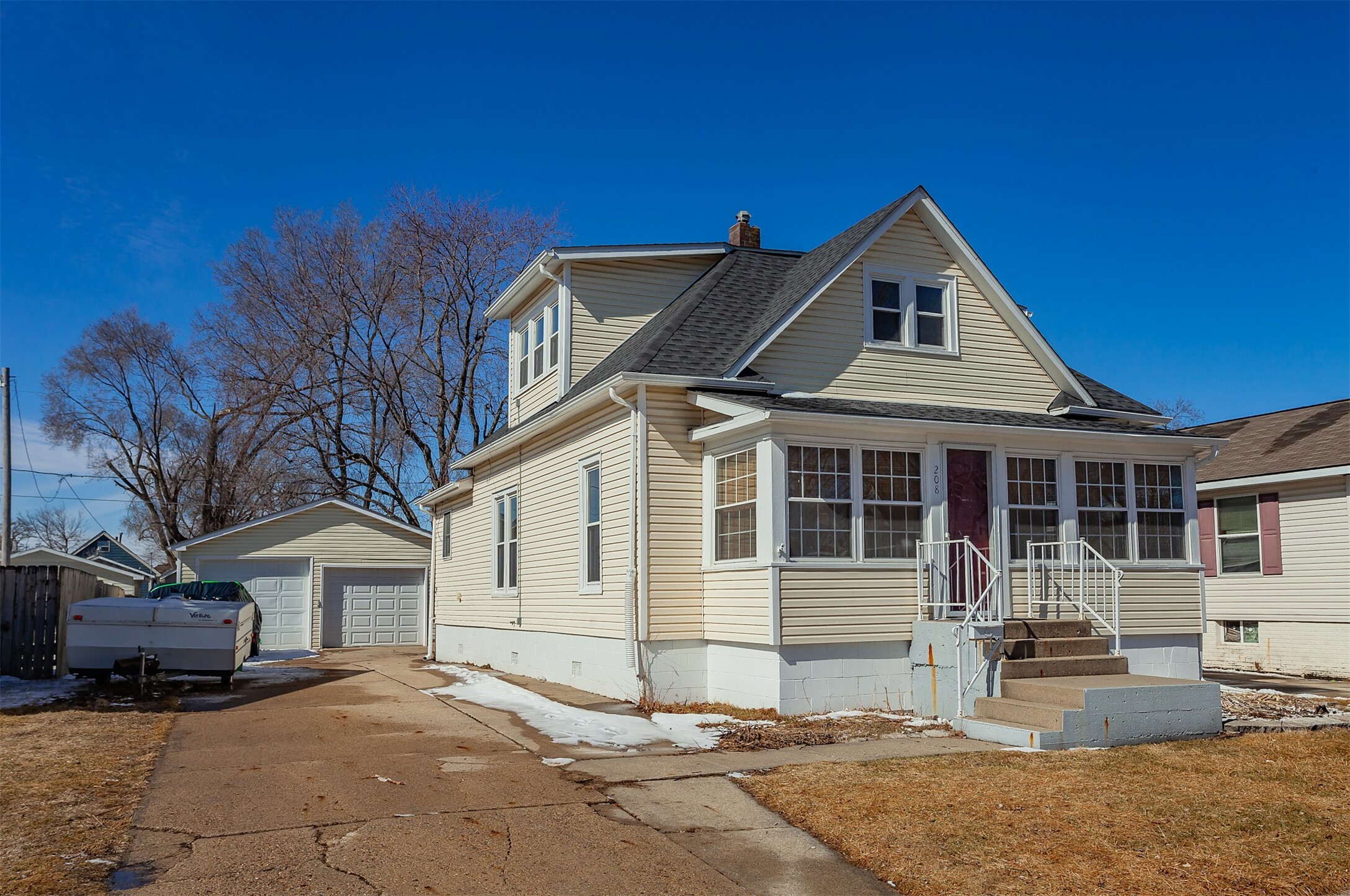 Property Photo:  208 7th Street  IA 50265 