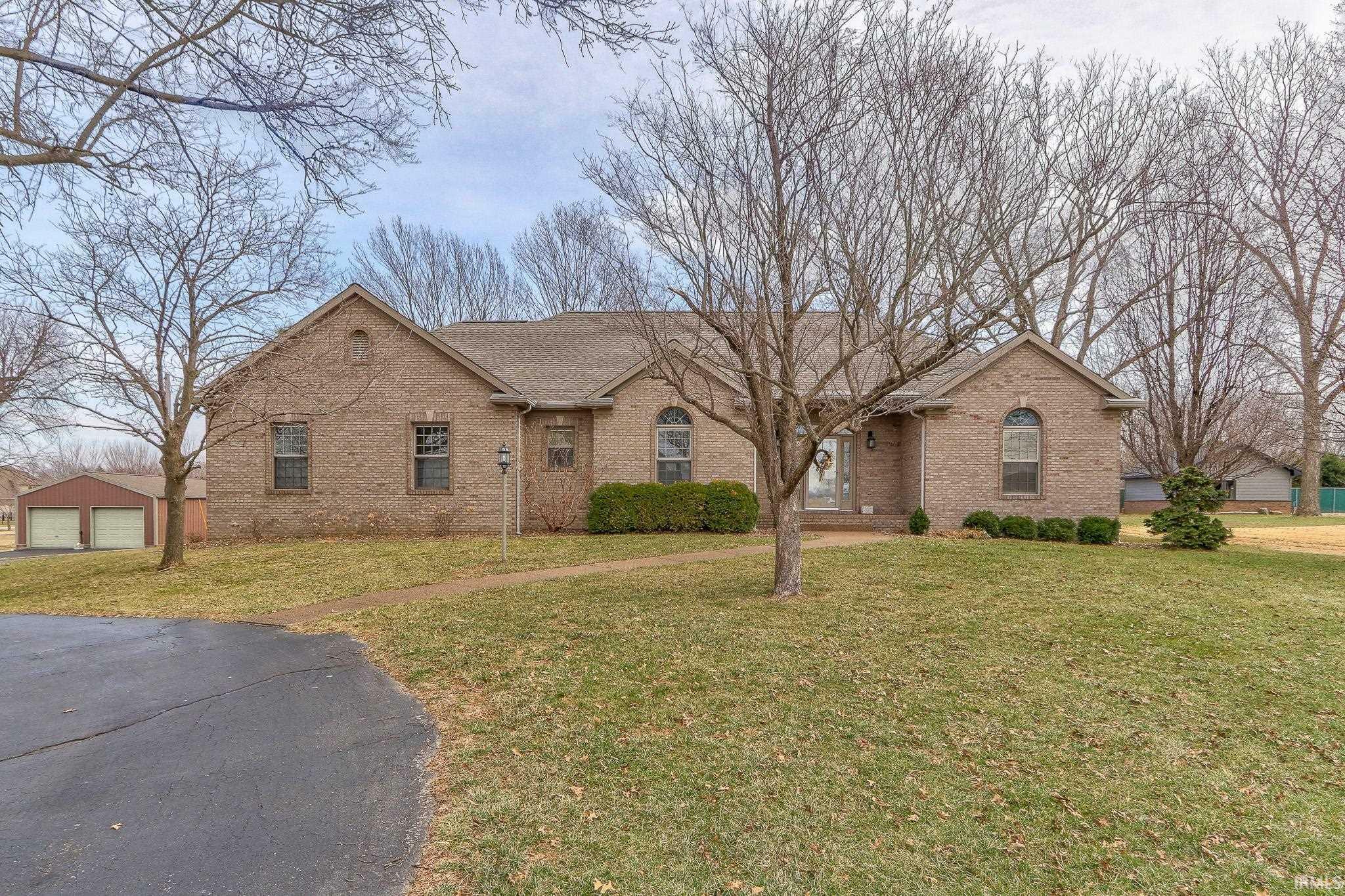 Property Photo: 5200 Ellerbusch Road IN 47630-2456