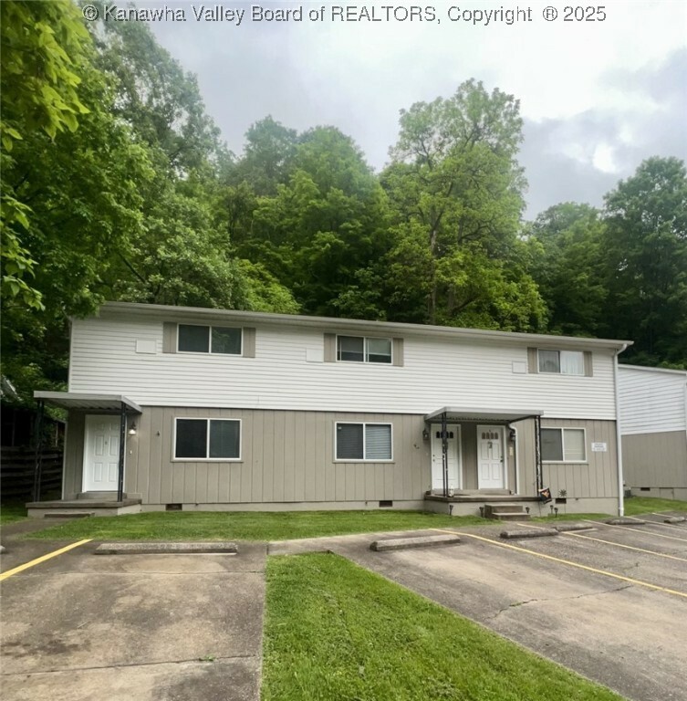 Property Photo: 614-616 Garrison Avenue WV 25302