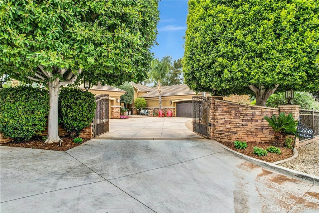 Property Photo: 2480 Oak Avenue CA 92882