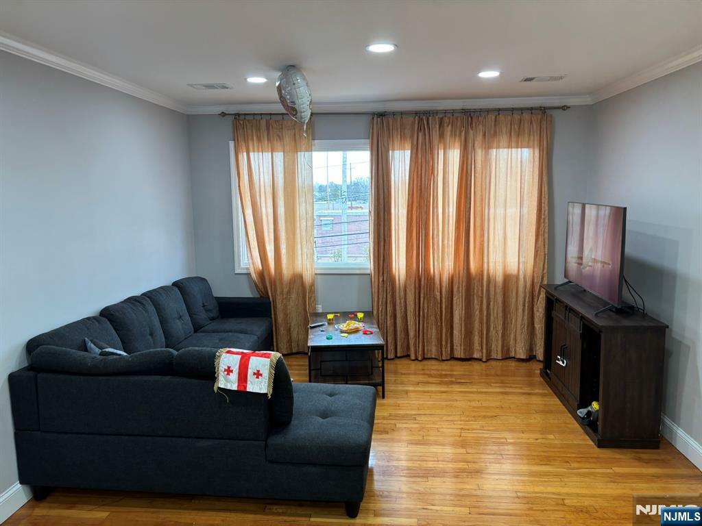 Property Photo:  18 Van Vliet Court  NJ 07013 