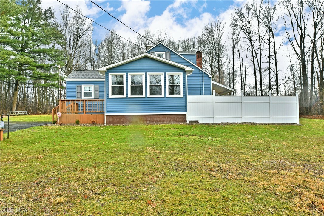 Property Photo: 1089 Alanson Avenue OH 44515