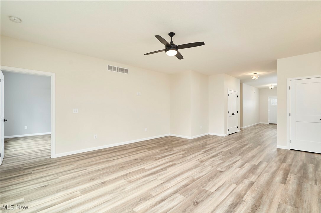 Property Photo: 400 Thorn Way OH 44230