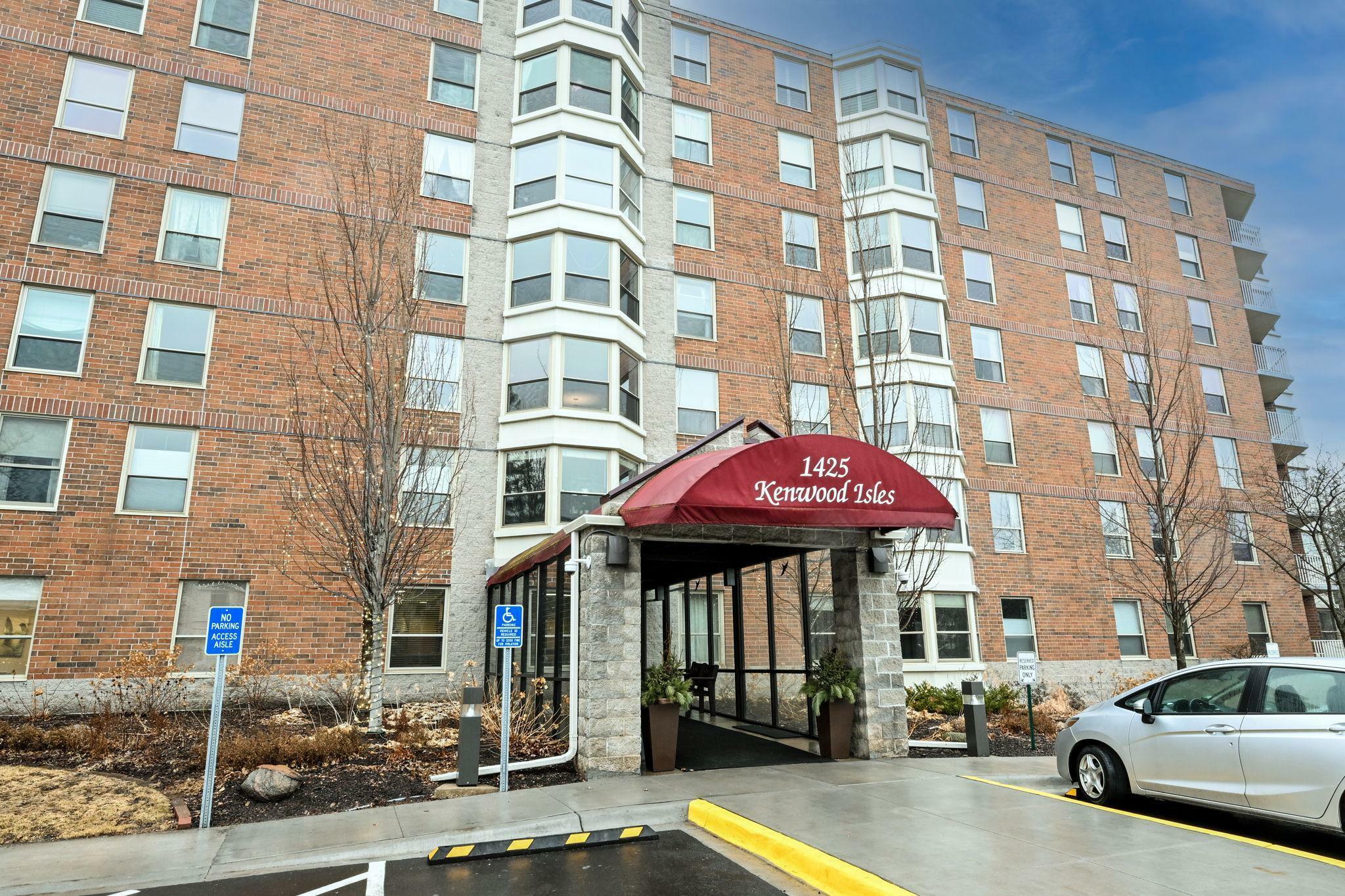 Property Photo: 1425 W 28th Street 406 MN 55408