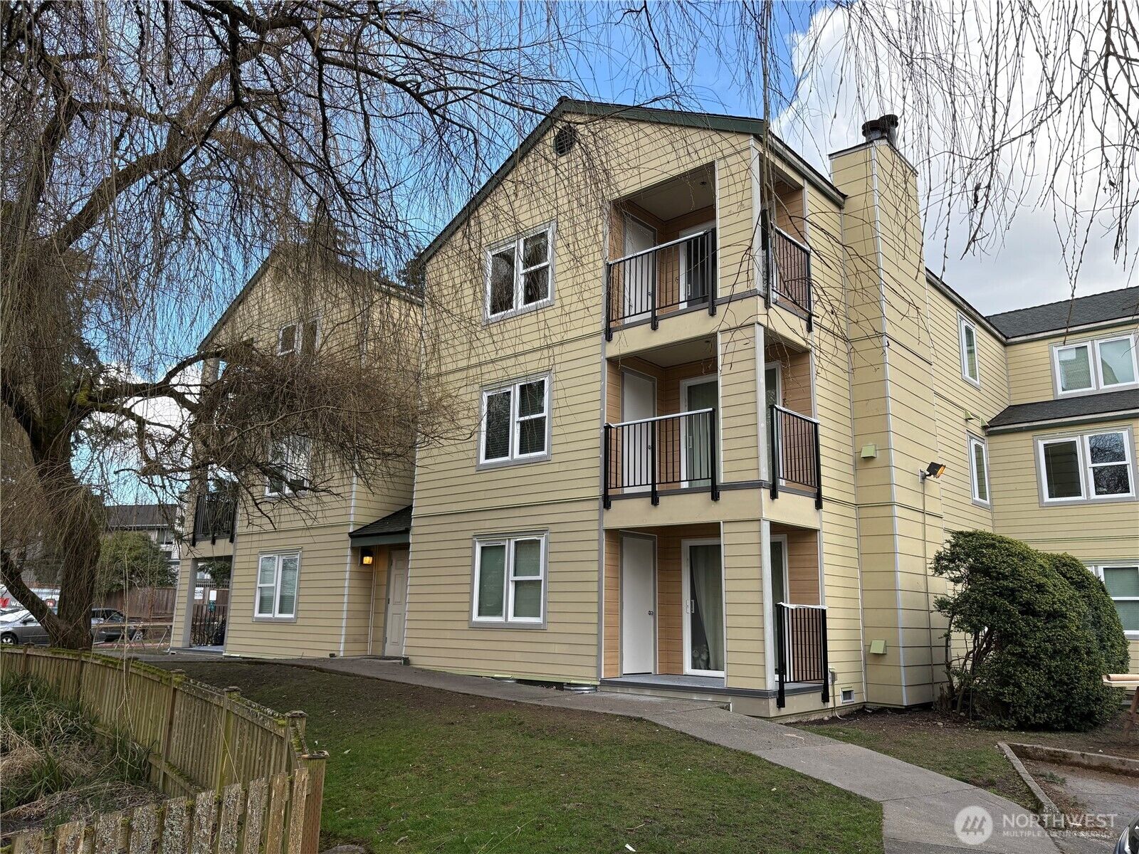 Property Photo: 20328 Bothell Everett Highway B202 WA 98012