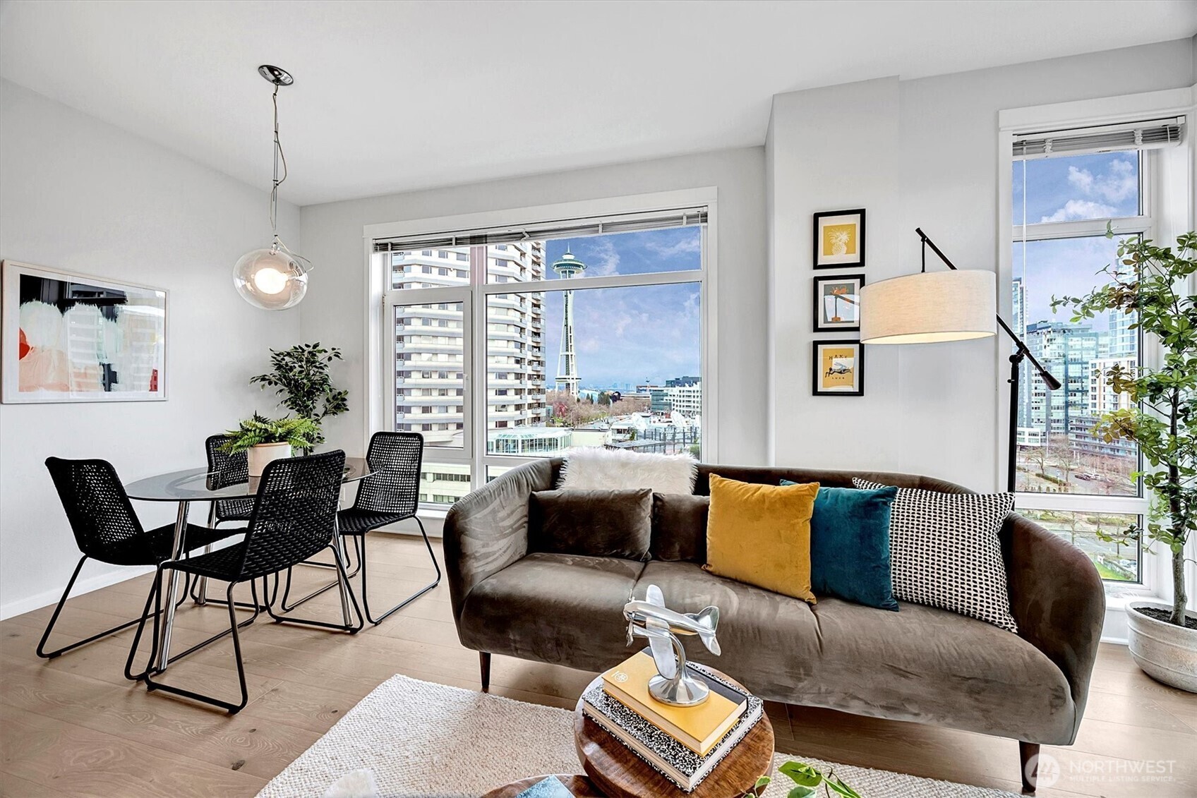 Property Photo: 2801 1st Avenue 1206 WA 98121