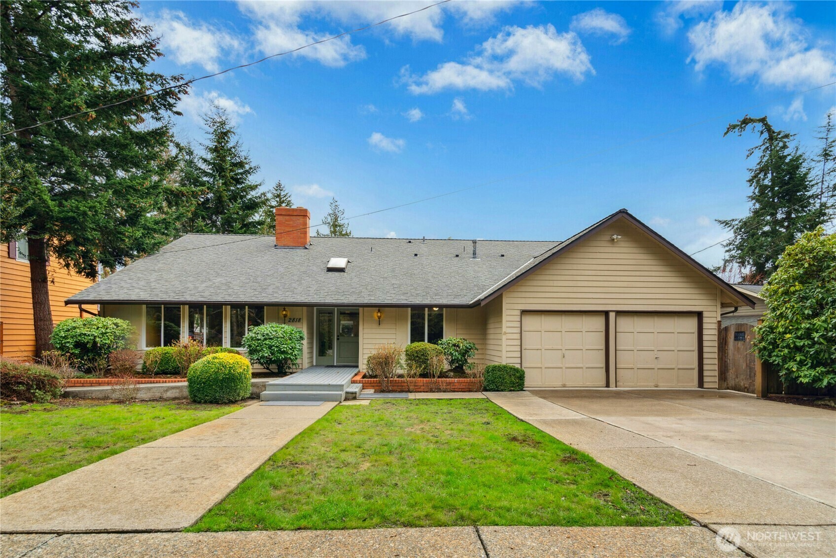 Property Photo:  2818  161st Avenue SE  WA 98008 