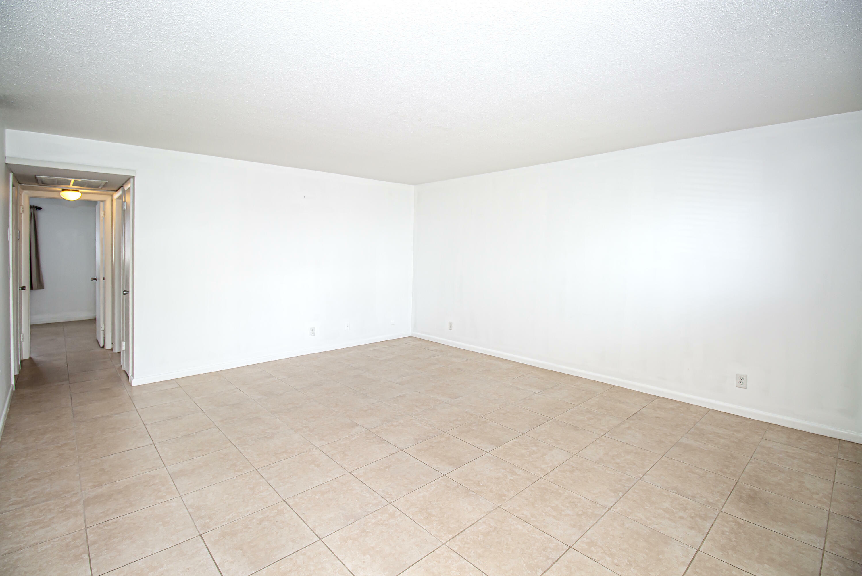 Property Photo:  402 Lake Shore Drive 103  FL 33403 