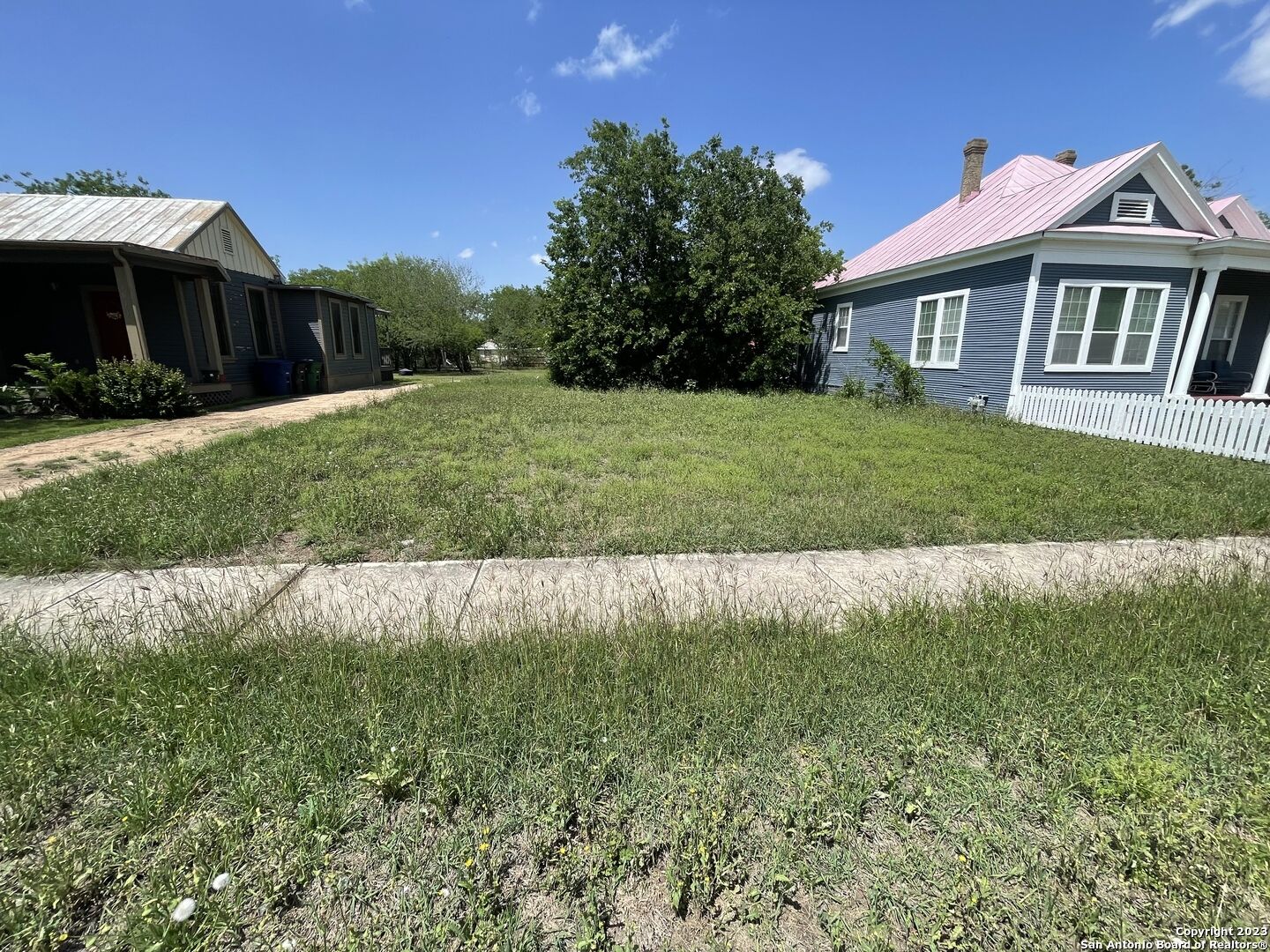 Property Photo:  1015 Hays St  TX 78202 