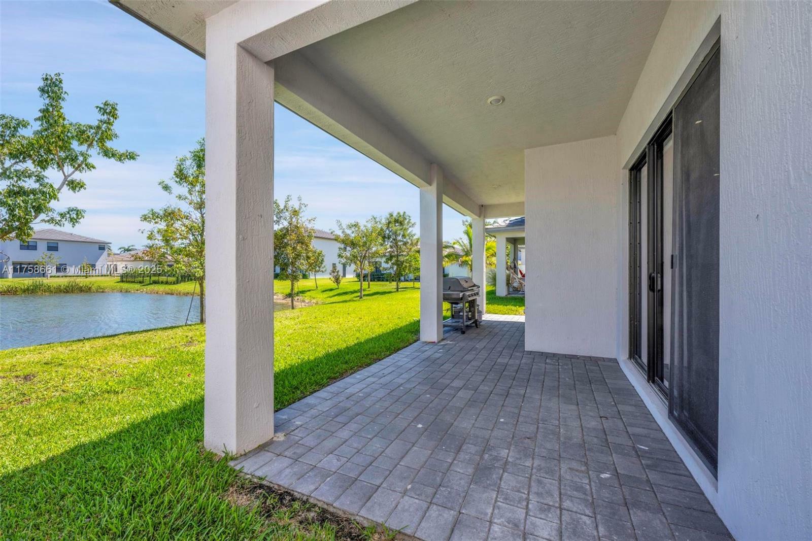 Property Photo: 4541 SW 174th Ave FL 33029