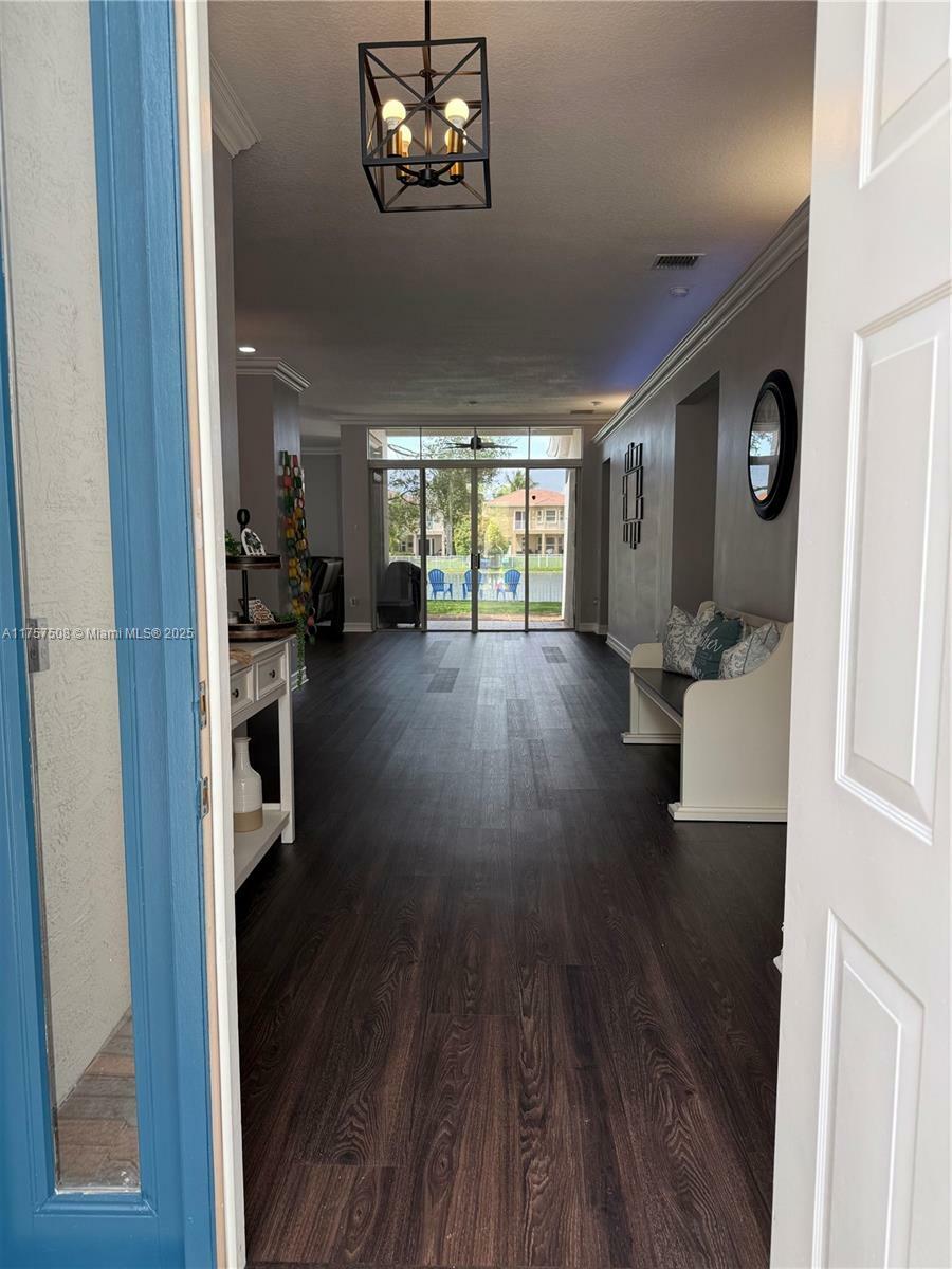 Property Photo: 5108 SW 157th Ave FL 33027