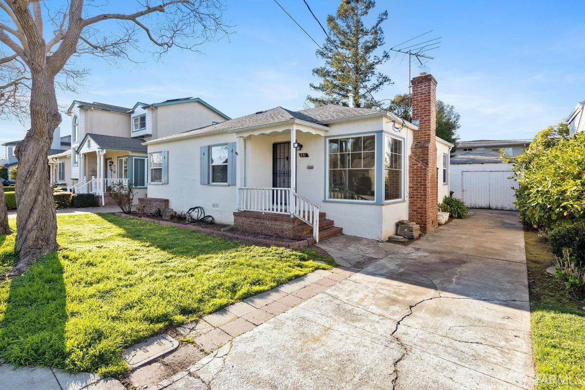 Property Photo:  431 State Street  CA 94401 