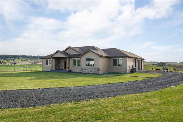 11429 N Bruce Rd  Mead WA 99021 photo