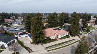Property Photo: 660 E Chevy Chase Drive CA 93274