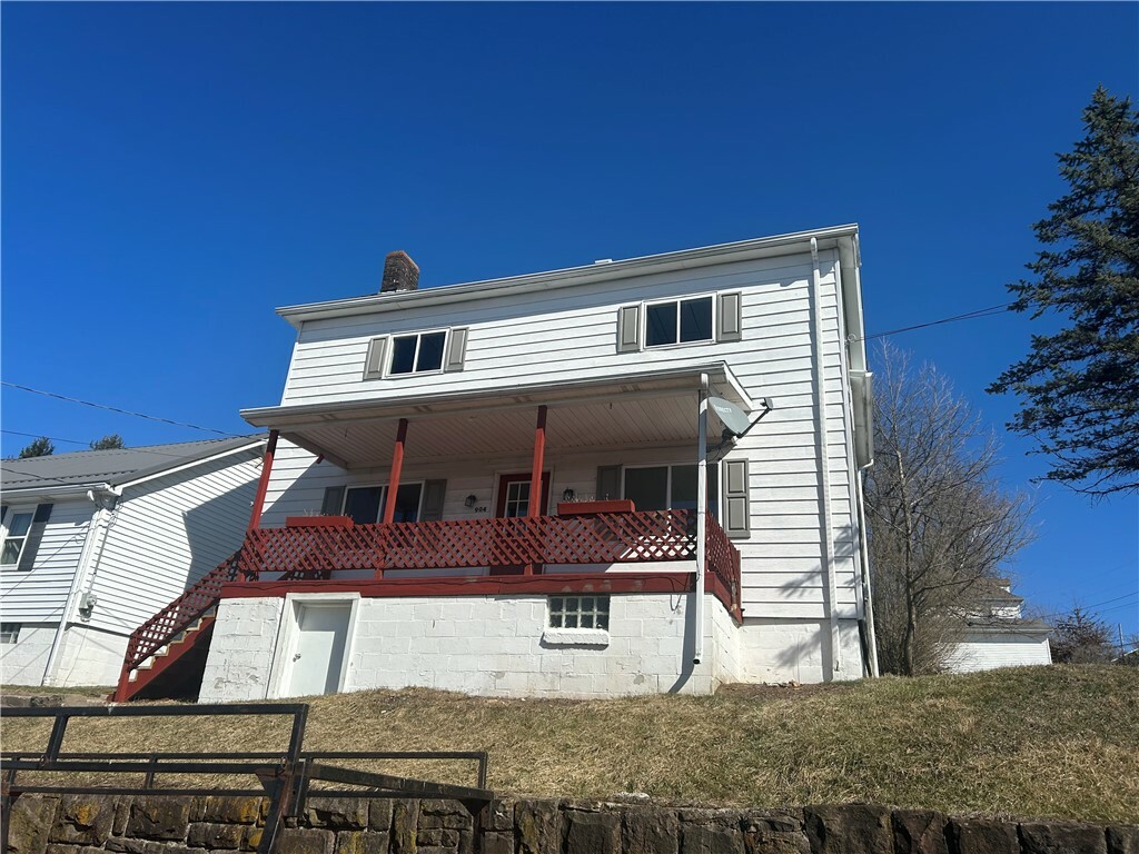 904 N Jefferson St  Connellsville PA 15425 photo