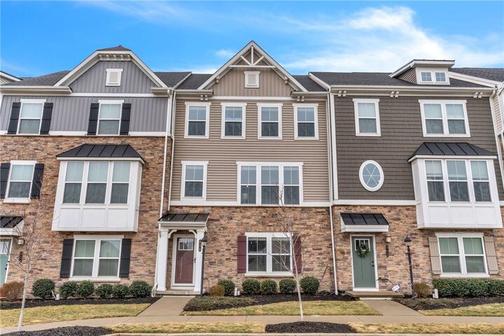 834 Theda Dori St  Cranberry Twp PA 16066 photo