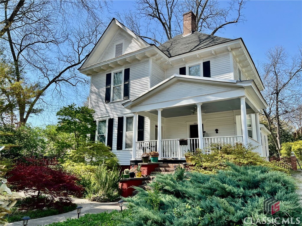 Property Photo: 550 Cobb Street GA 30606
