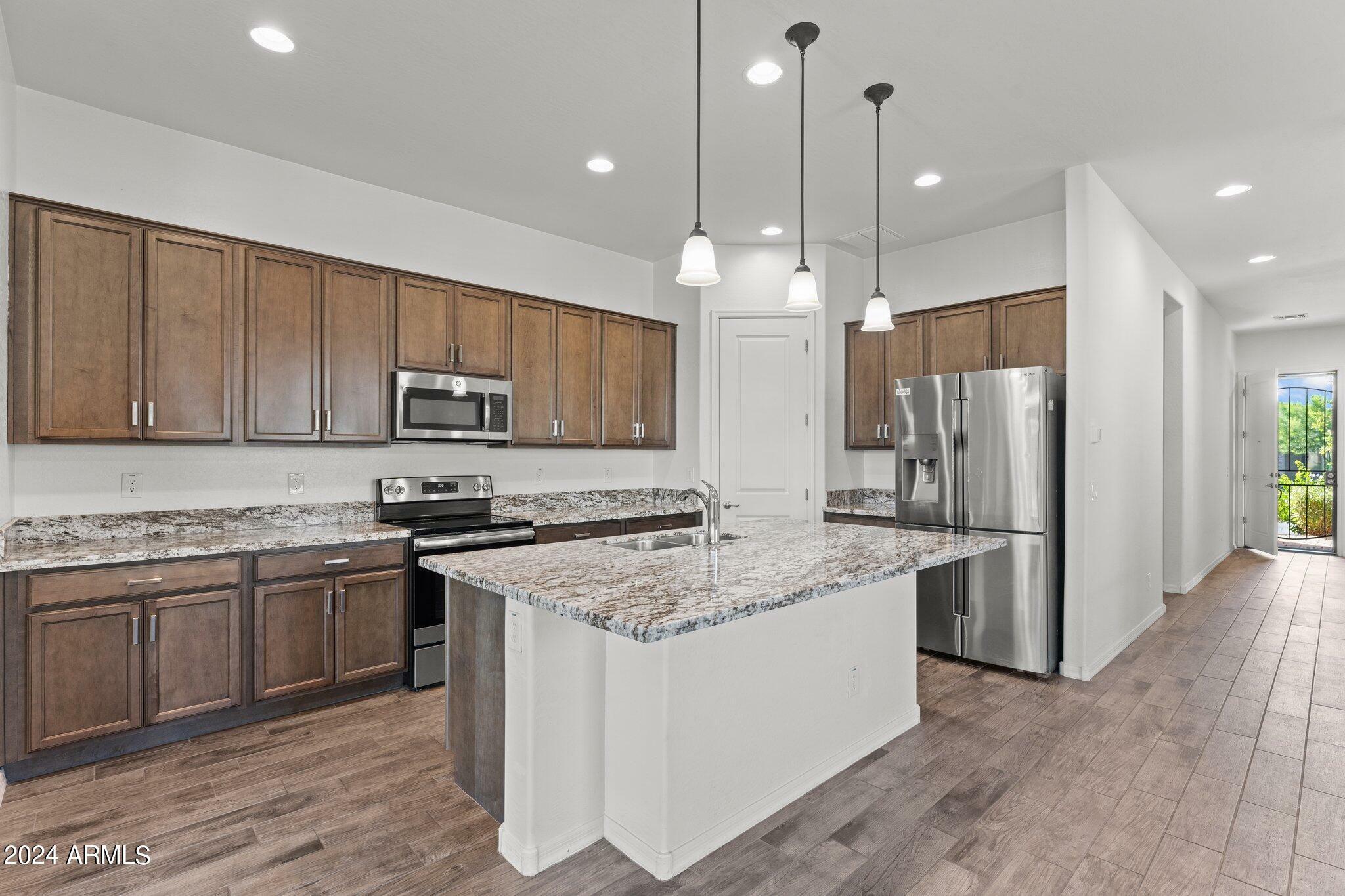 Property Photo: 4274 Sawbuck Way AZ 85390