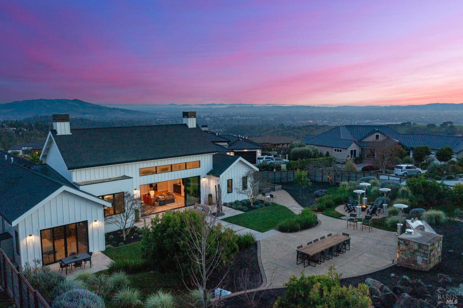 Property Photo: 3878 Horizon View Way CA 95404