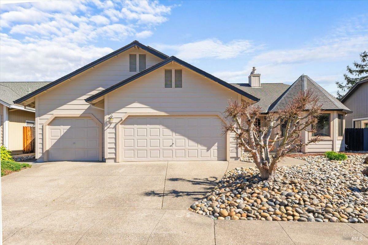 5832 Mathilde Drive  Windsor CA 95492 photo