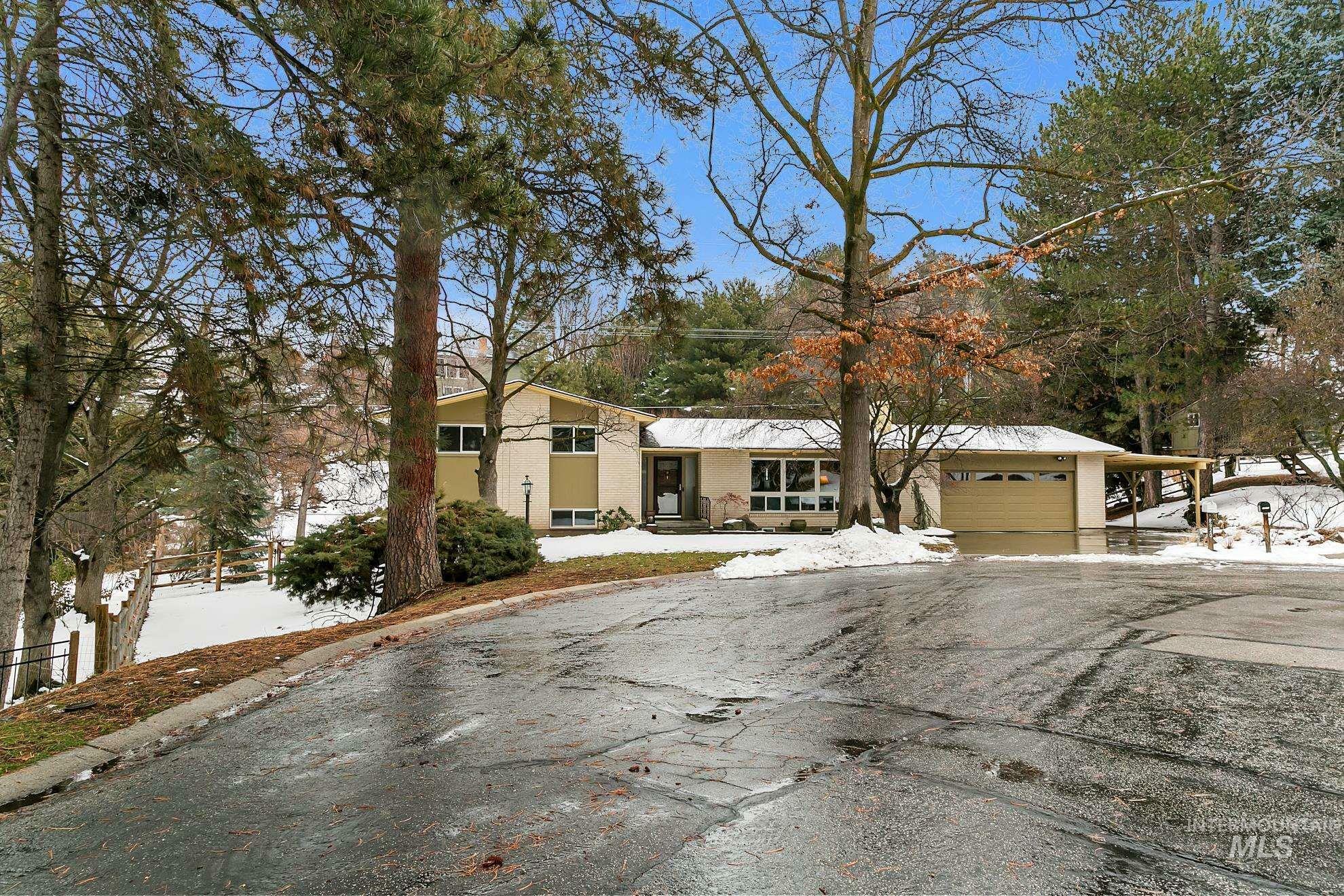 Property Photo: 2920 N Arran Ct 10 ID 83702