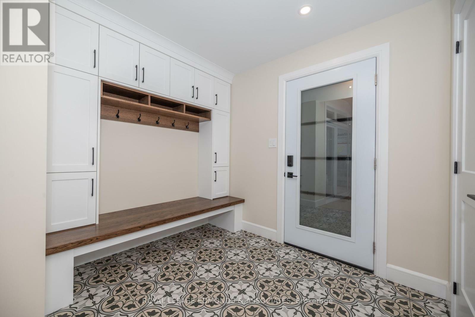 Property Photo: 14 Fairway Drive North ON K8A 8N2