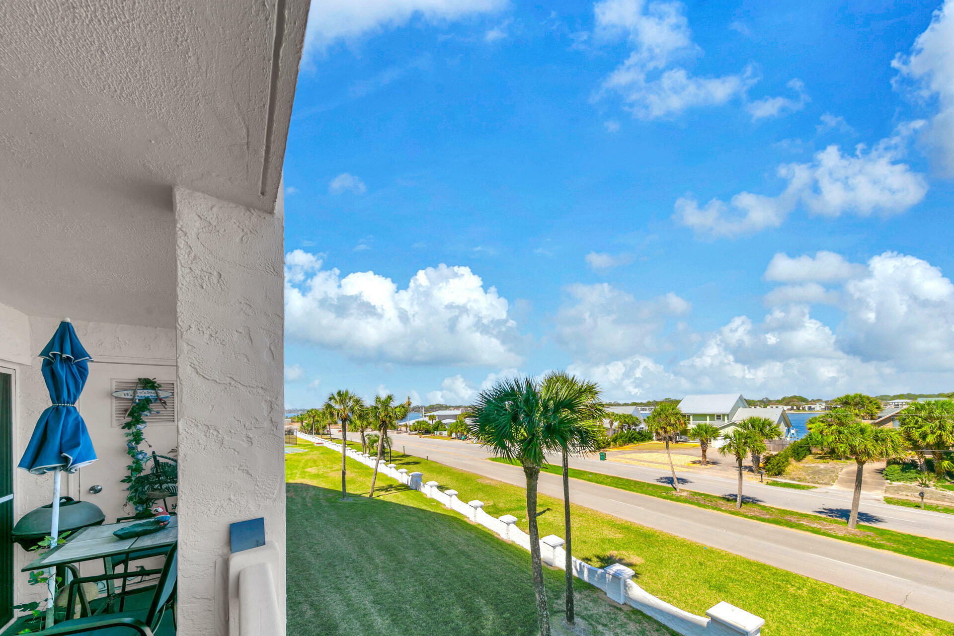 Property Photo:  909 Santa Rosa Boulevard Unit 537  FL 32548 