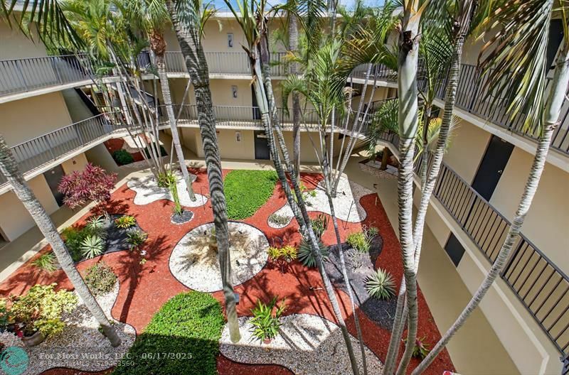 Property Photo: 5370 Las Verdes Cr 319 FL 33484