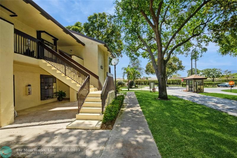 Property Photo: 1921 SW 15th St 28 FL 33442