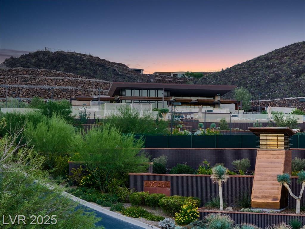 Property Photo: 25 Sanctuary Peak Court NV 89012