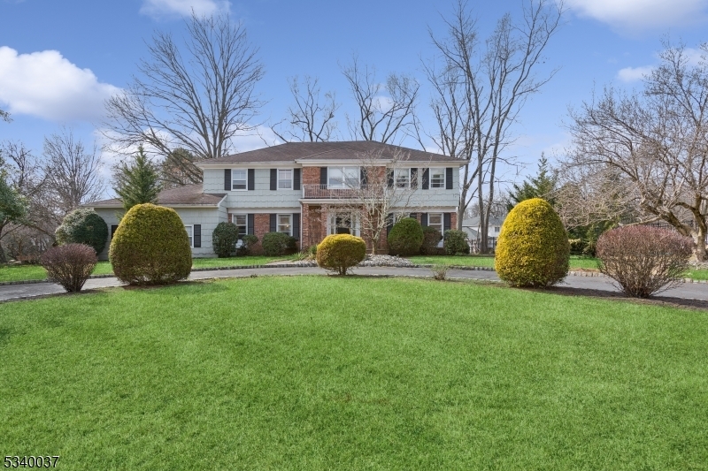 Property Photo:  8 Debra Ct  NJ 07076 