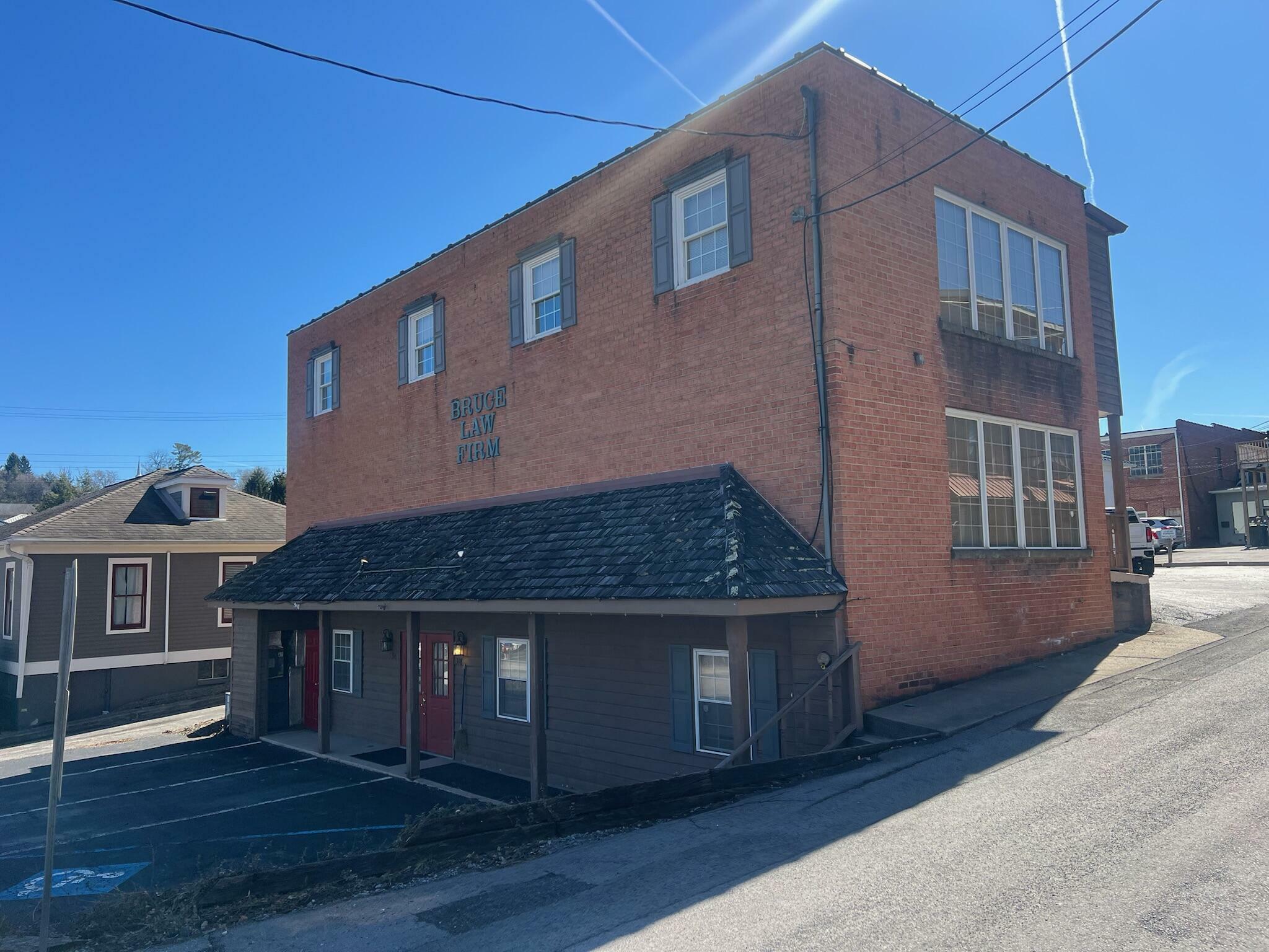 Property Photo:  316 Randolph St  WV 24901 