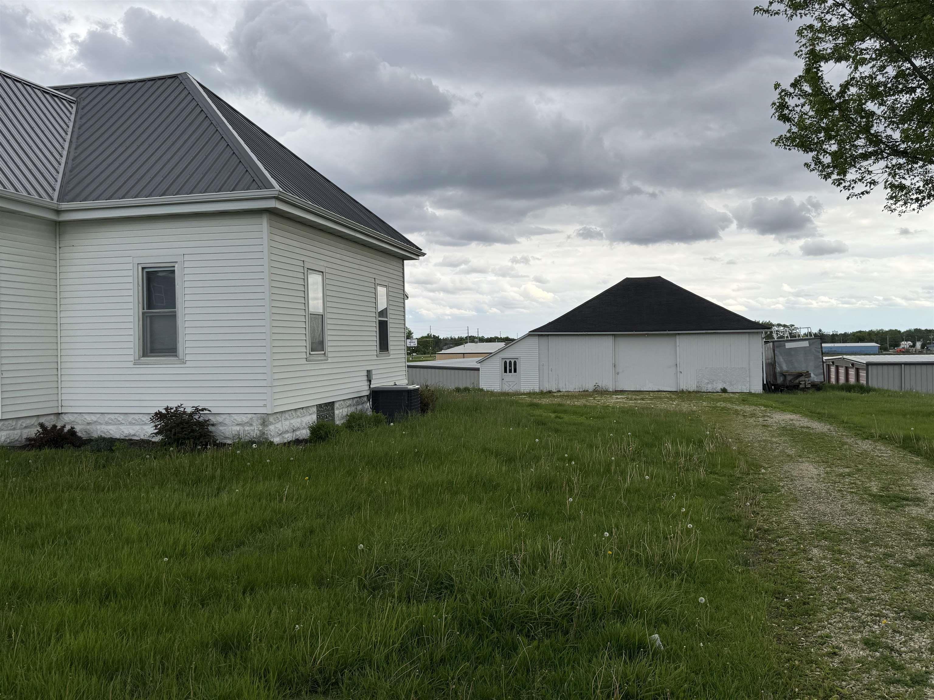 Property Photo: 110 SE 12th Street IA 50662