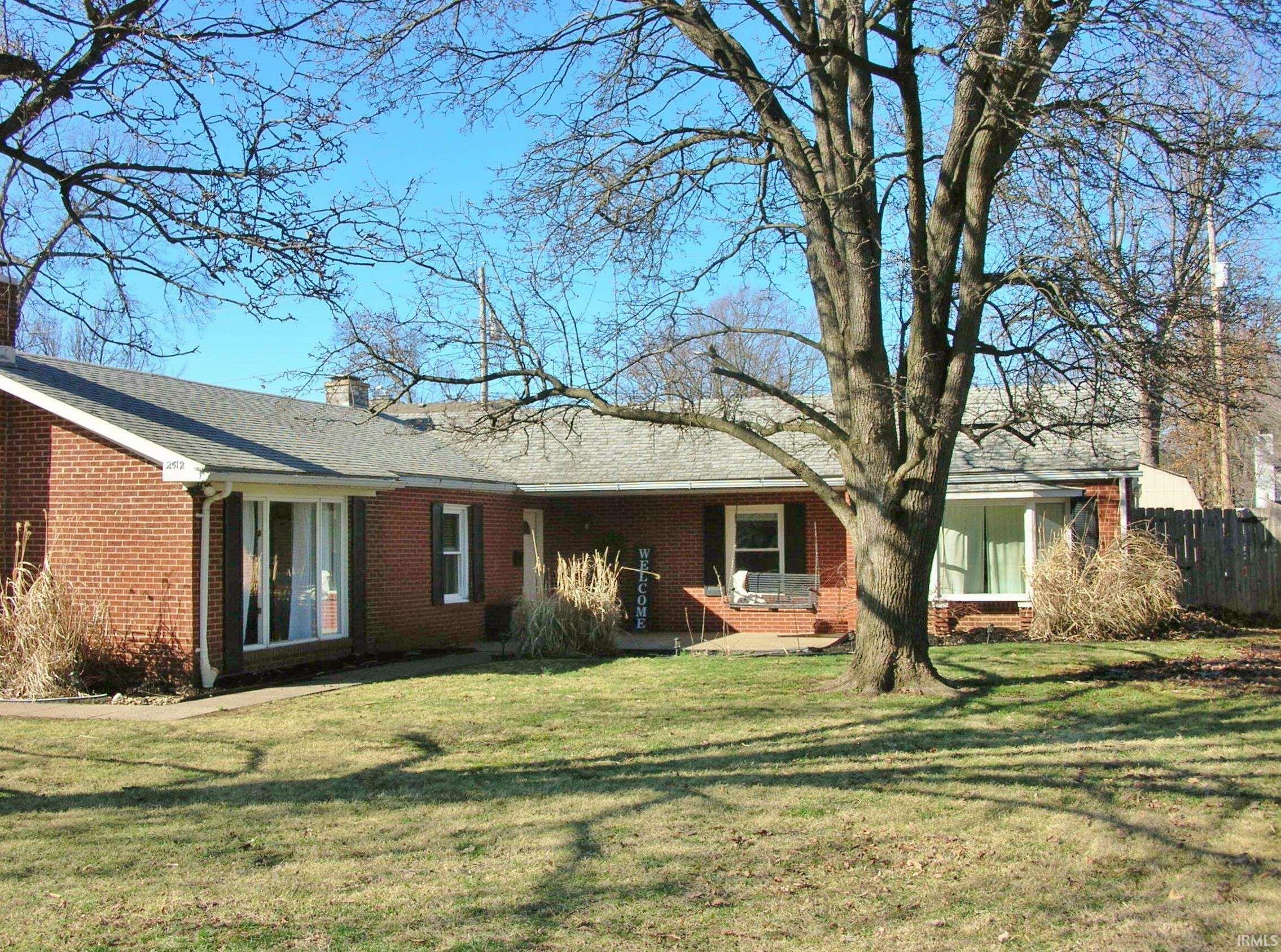 Property Photo: 2512 Bayard Park Drive IN 47714
