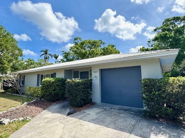 Property Photo: 1507 30th Street W FL 34205