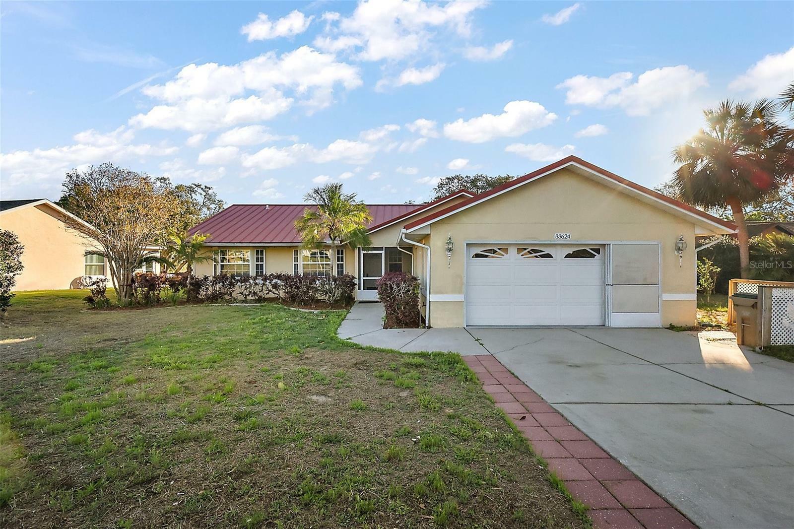 Property Photo: 33624 Dolores Court FL 34788