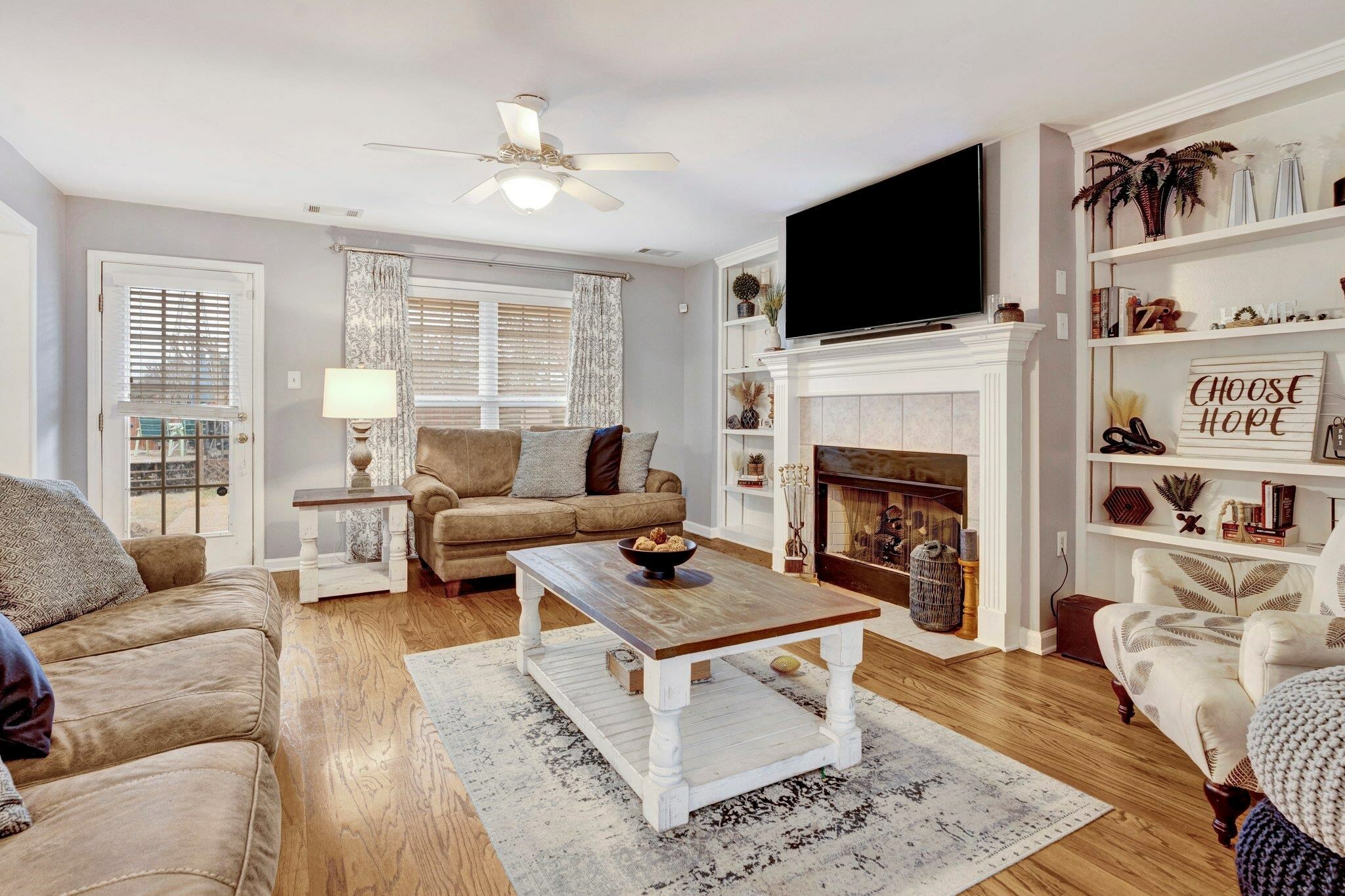 Property Photo: 327 Mayhurst Ln TN 38018