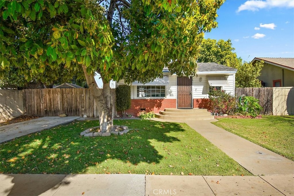 Property Photo:  604 S Claudina Street  CA 92805 