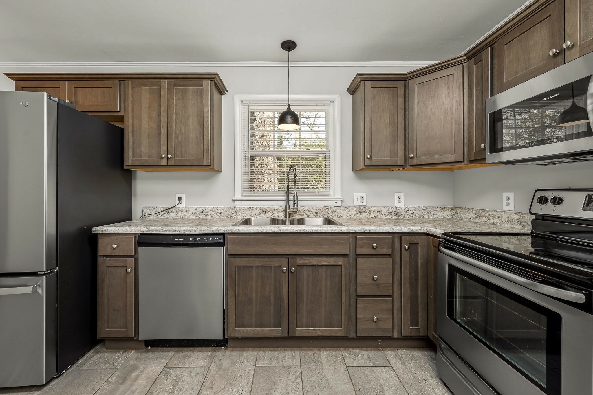 Property Photo: 600 Cumberland Ave TN 37388