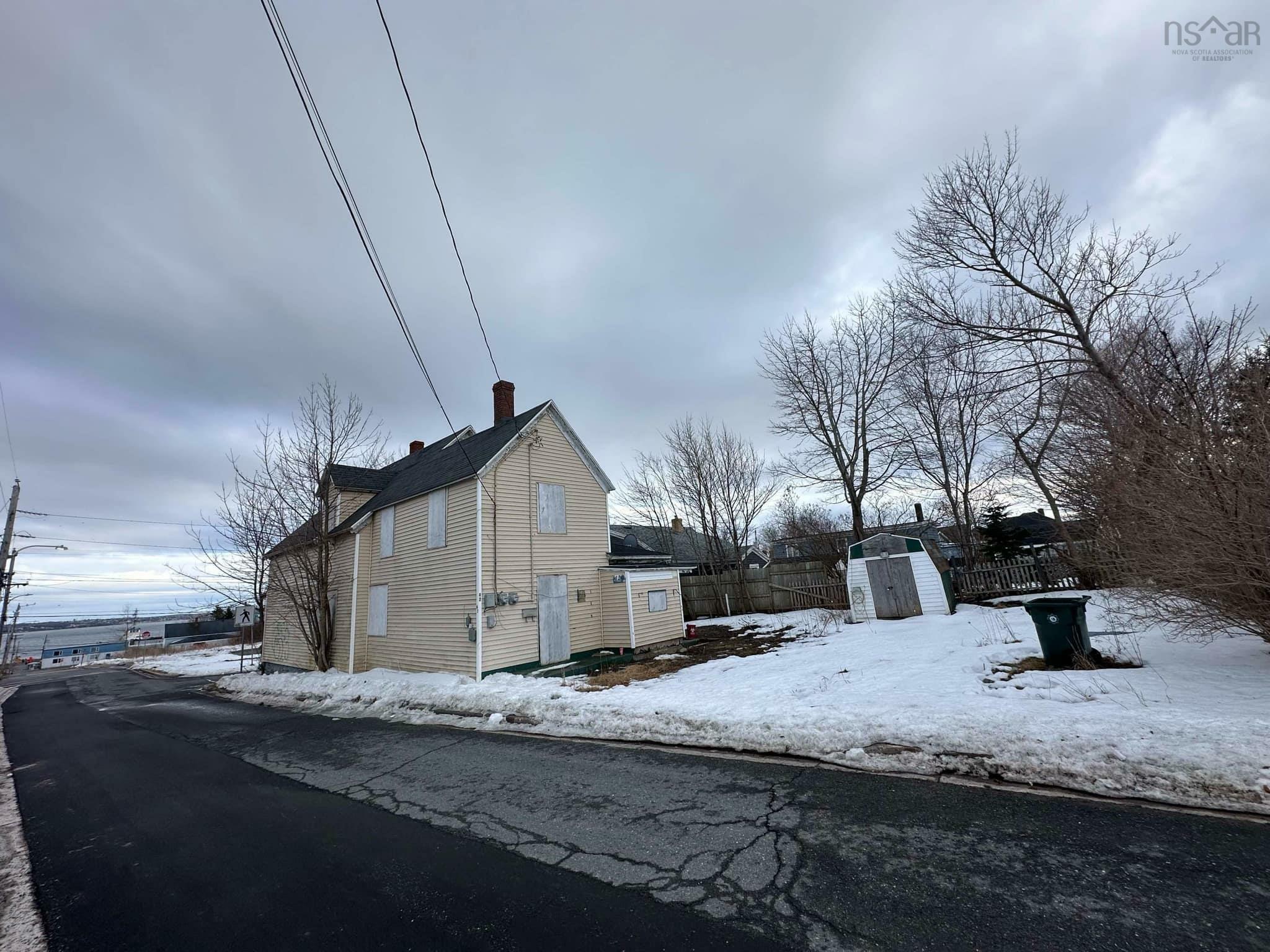 42 Caledonia Street  North Sydney NS B2A 2V3 photo