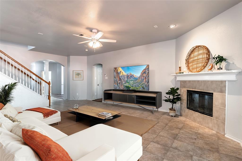 Property Photo: 4201 Broken Bend Boulevard TX 76244