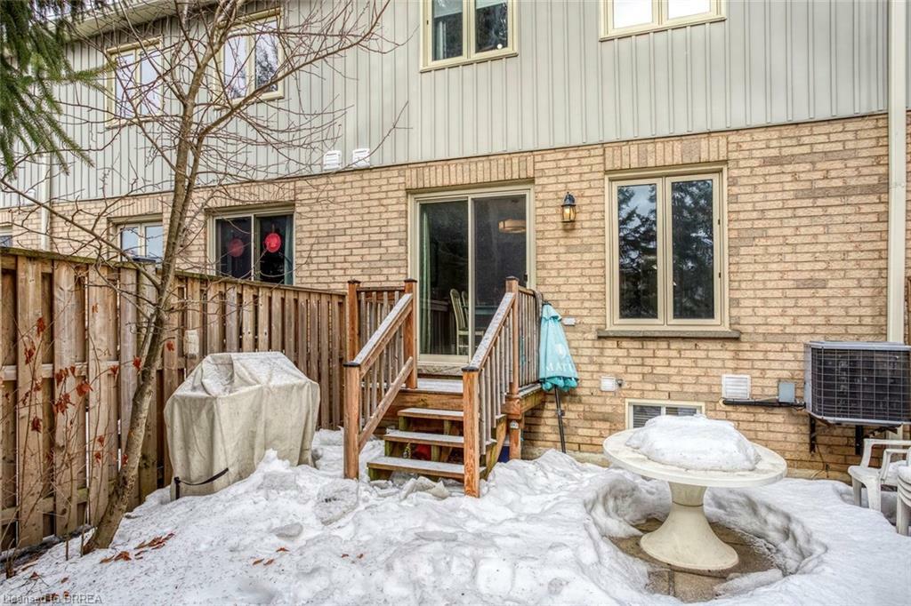 Photo de la propriété:  302 College Avenue W 133  ON N1G 4T6 