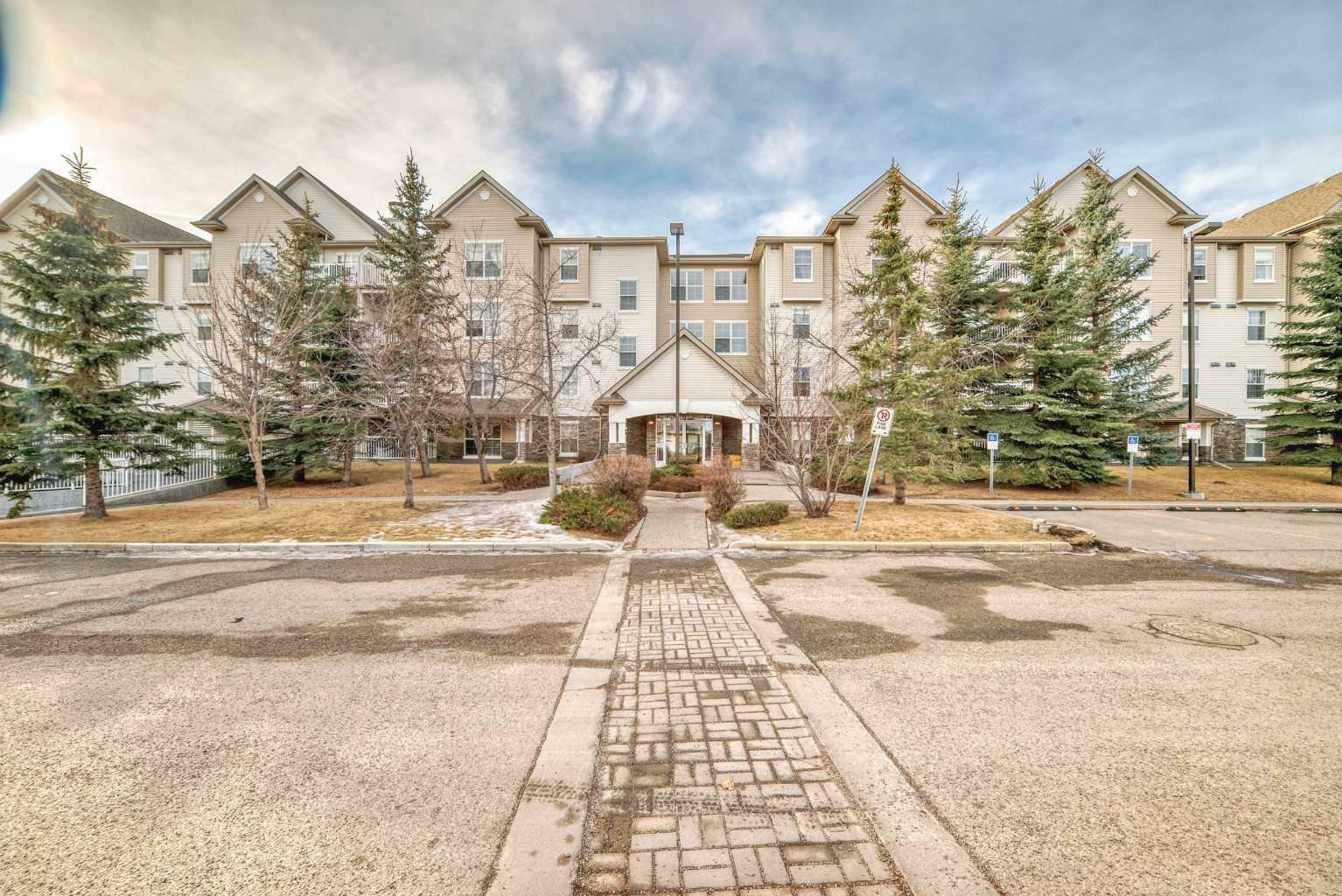 Photo de la propriété: 2000 Applevillage Court SE 315 AB T2A 7Z4