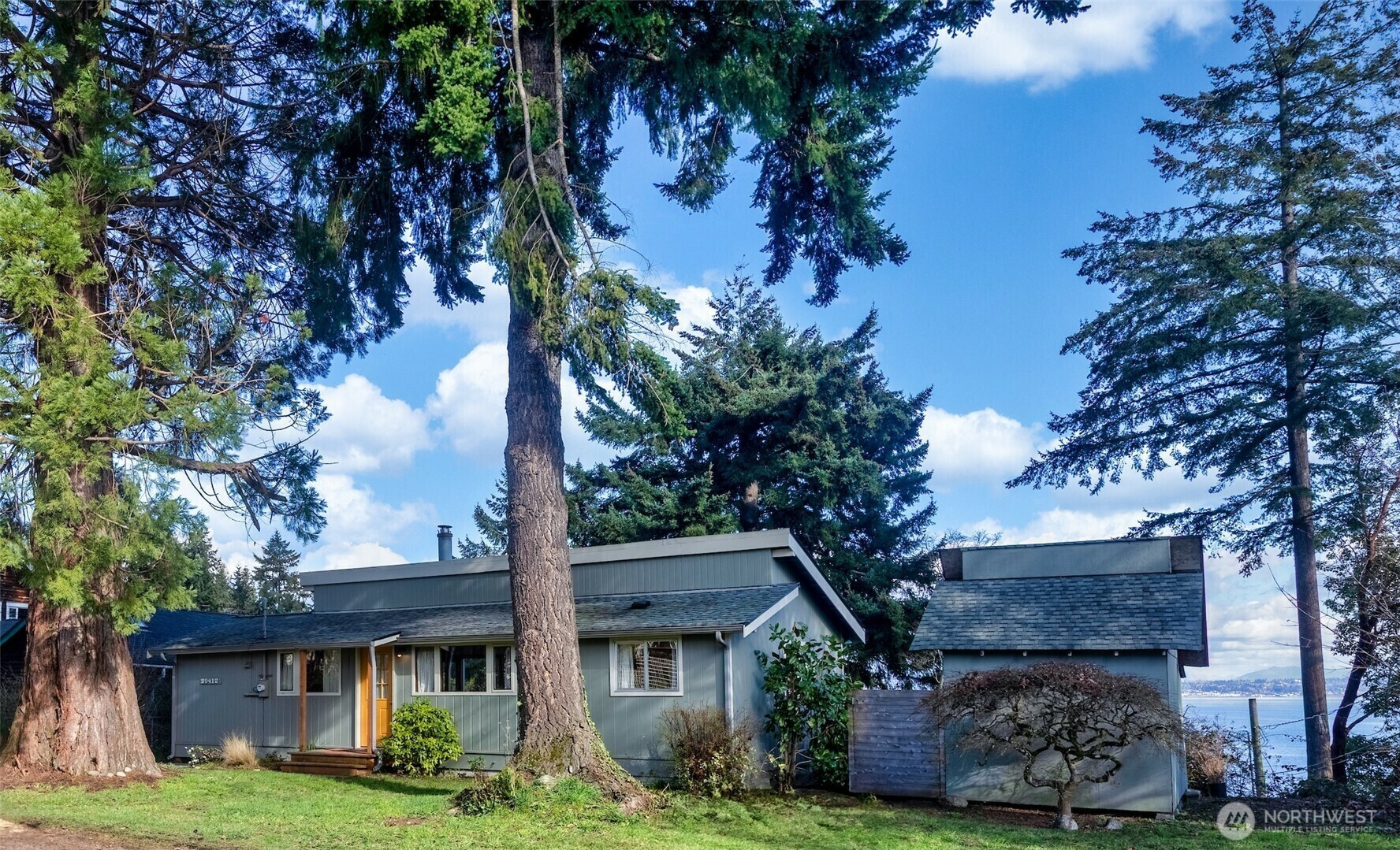 Property Photo:  20412  Chautauqua Beach Road  WA 98070 