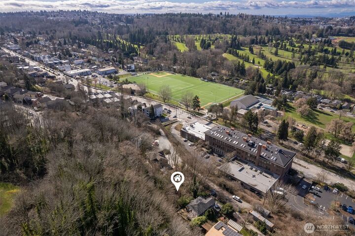 Property Photo: 44 Xx 23rd Avenue SW WA 98106